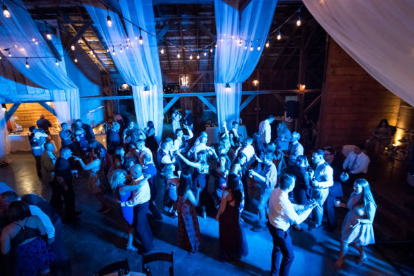 Dance lighting makes your wedding more fun!